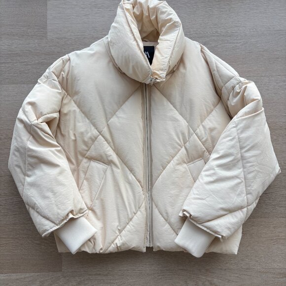 🤍 ZARA Beige Quilted Puffer Jacket - Picture 7 of 9